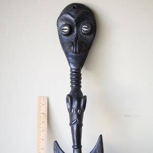 Sepik Basket Hook Figure for food, Elephant Papua New Guinea Wood Carving 1960s